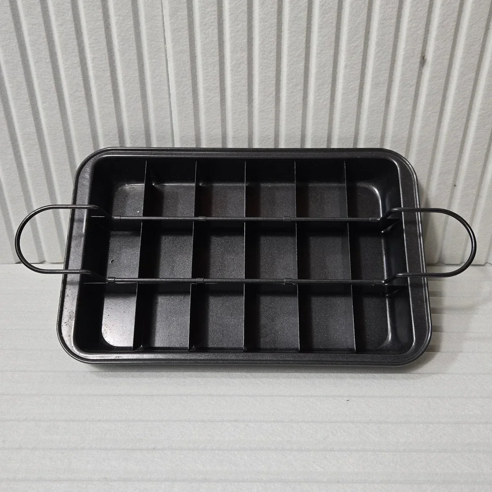 Nonstick Brownie‎ Pan with Divider Baking Tray 18 Squares Handles